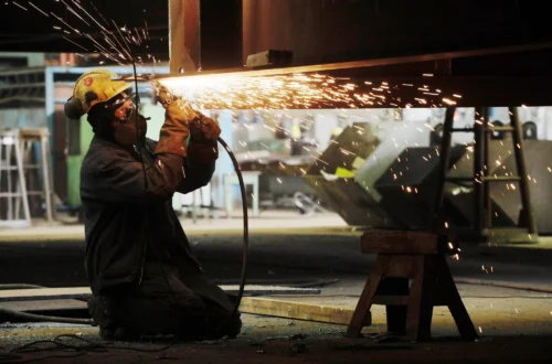 Economic Data Has Taken a Dark Turn. That Doesn’t Mean a Crash Is Near